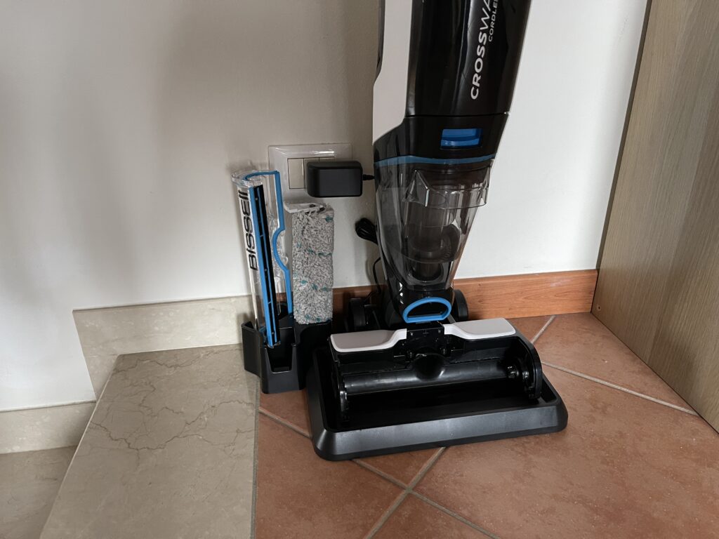Bissell CrossWave Cordless Max post utilizzo in ricarica