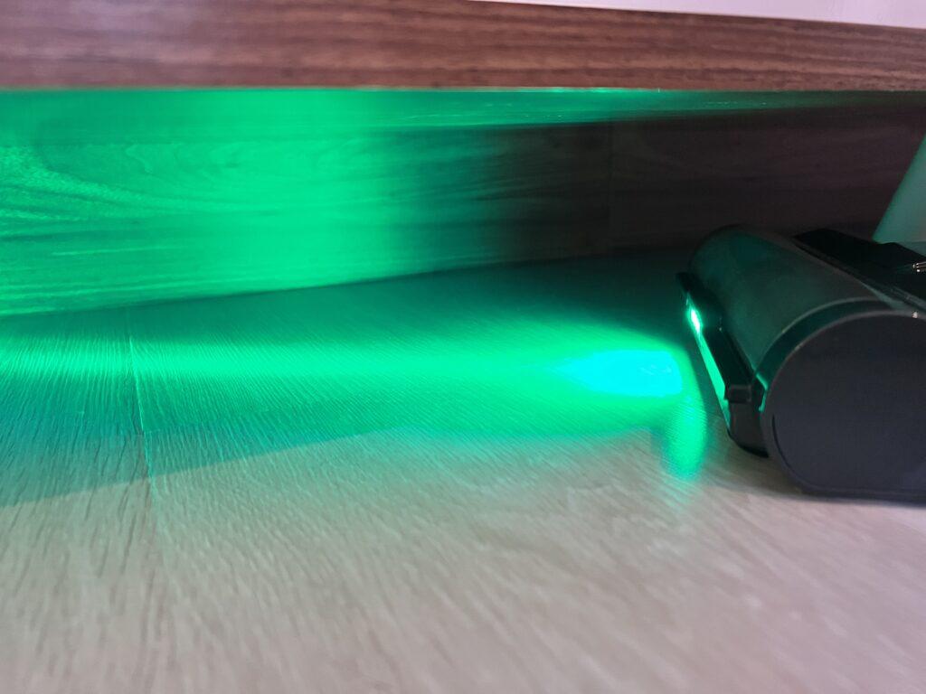 Recensione aspirapolvere Proscenic P12 - luce verde