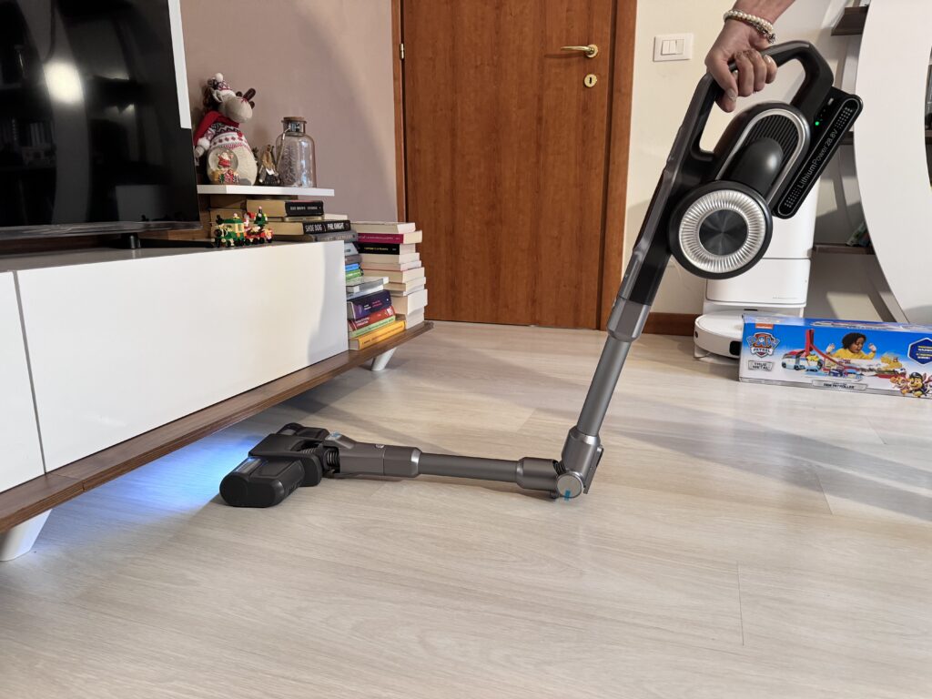 recensione aspirapolvere jimmy h10 flex - tubo snodato a 90 gradi