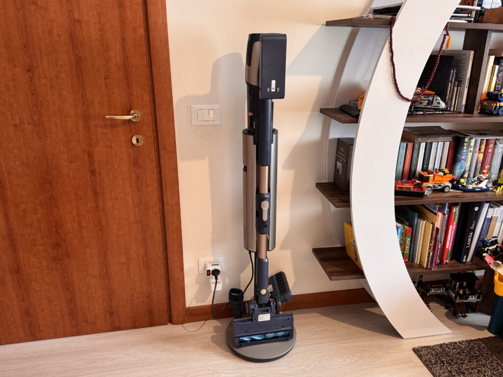 Cecotec Conga Rockstar 11500 - base di autosvuotamento e ricarica