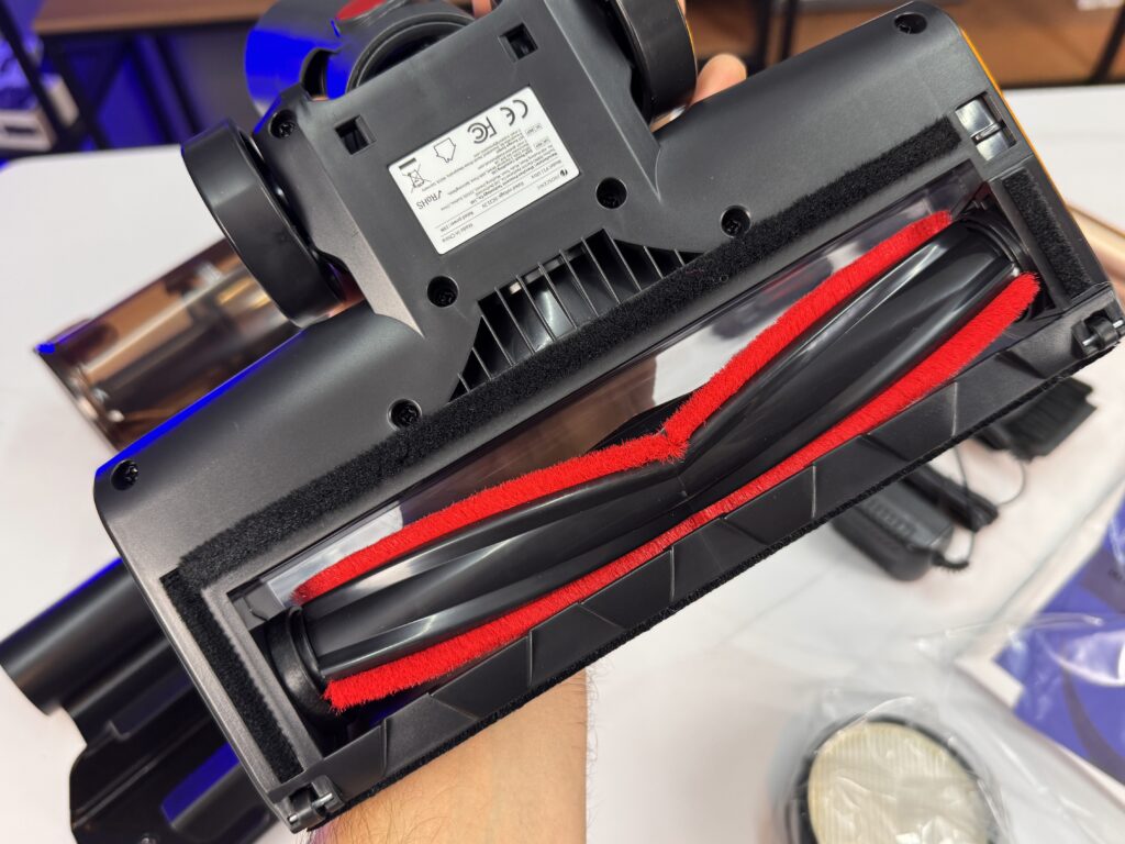 recensione proscenic p11 ultra - dettaglio del rullo