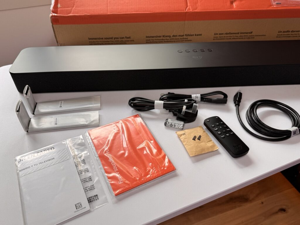 contenuto della confezione di Fire TV Soundbar Plus