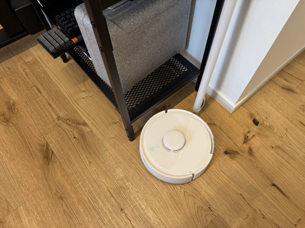 SwitchBot K11+ robot aspirapolvere per case piccole